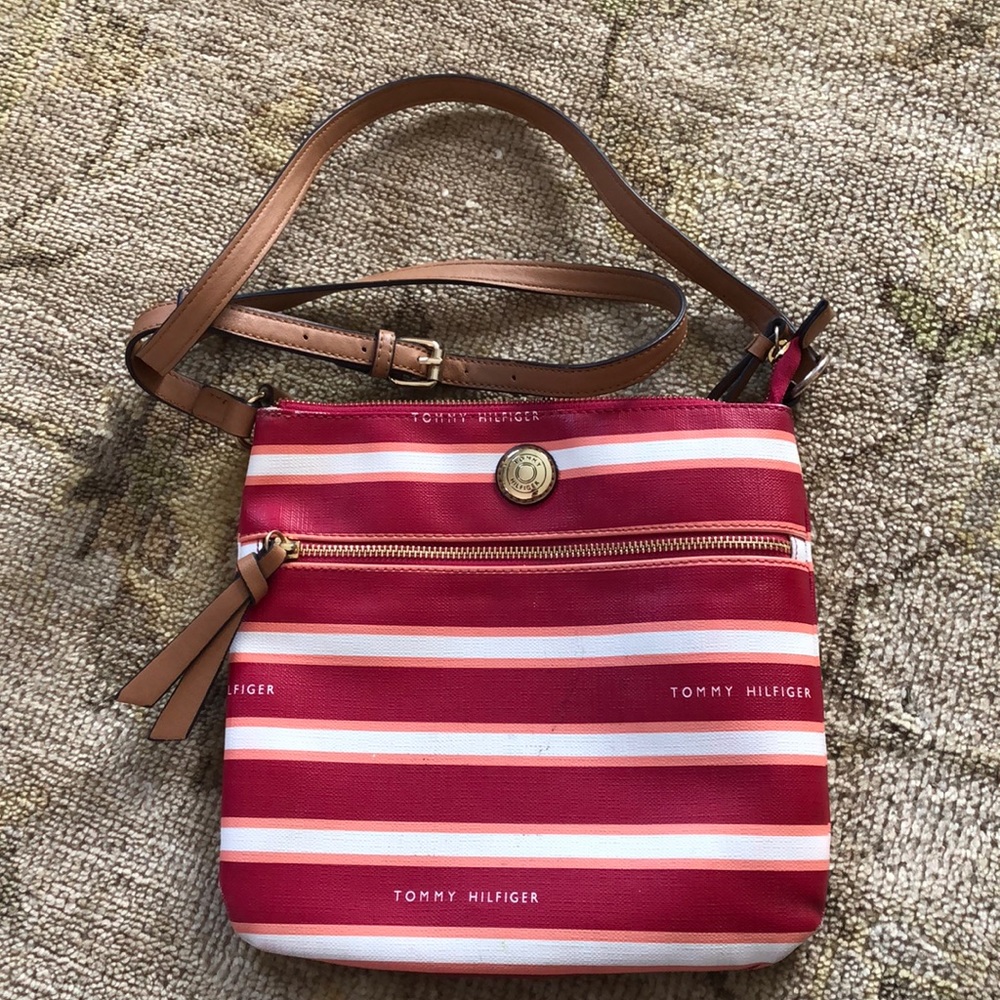 Tommy Hilfiger Purse 👛